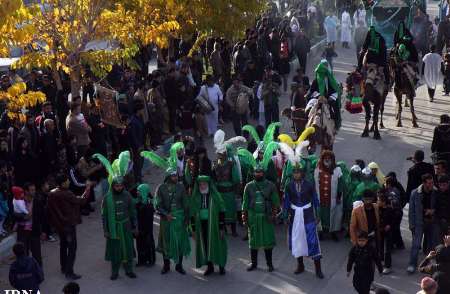 کاروان نمادین دشت کربلا در فرخشهر به راه افتاد