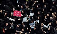 حماسه 9دی تجلی‌گاه تجدید بیعت زنان ایران اسلامی با ولی‎فقیه است