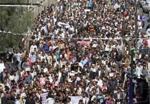 راهپیمایی ملت یمن در تأیید انقلاب و مخالفت با دخالت‌های خارجی