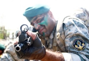 حضور نظامیان ایران در خلیج‌فارس تنش‌آفرین است/ به هنگام تصویب تحریم‌های جدید، تلافی می‌کنیم