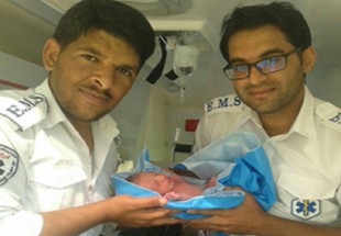 تولد نوزاد کوهرنگي به کمک تکنسين اورژانس