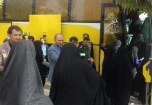 44 نفر از زنان نيازمند اردلي به مشهد مقدس اعزام شدند+تصویر