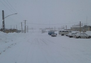 بارش 60 ميليمتري باران و 15 سانتيمتري برف در شهرستان کوهرنگ/گردنه عسل کشان مسدود شد