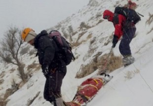 نجات معجز آساي جوان 30 ساله کوهرنگي که دو روز در کوه تشنج کرده بود