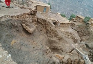 اسکان اضطراري سيل زدگان بخش منج شهرستان لردگان/ آب و برق قطع است