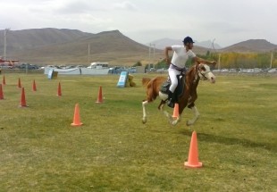 برگزاری مسابقات سوارکاري در کوهرنگ