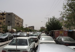 معضل حل نشدنی پارکینگ در شهرکرد!/ خیابان‌های اطراف مراکز درمانی در محاصره خودروها!