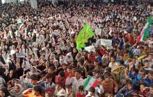 تجمع بزرگ چند هزار نفری اجرای سرود سلام فرمانده در لردگان برگزار شد