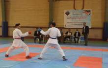 مسابقات قهرمانی کاراته دانش آموزی در شهرکرد برگزار شد