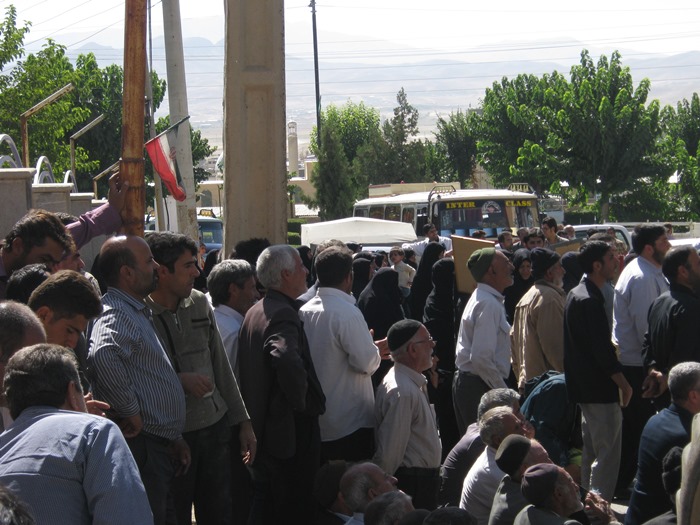 سخنان مدیر کل اوقاف هم نتوانست مردم وردنجان را قانع کند