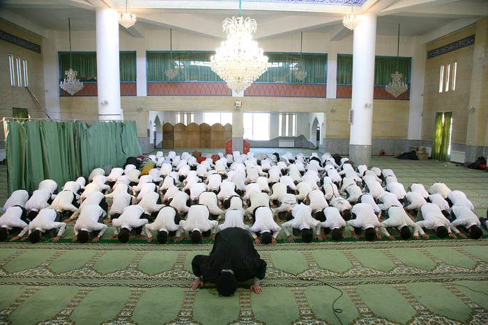 دانش آموزان دبیرستان کاشانی جشن تکلیف گرفتند