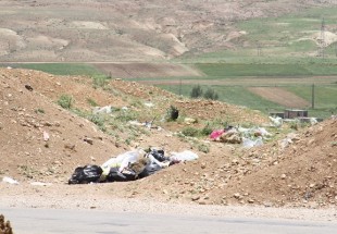 دفن غيراصولي زباله در کوهرنگ خطري که جان عشاير و محيط زيست را تهديد مي کند + تصاوير