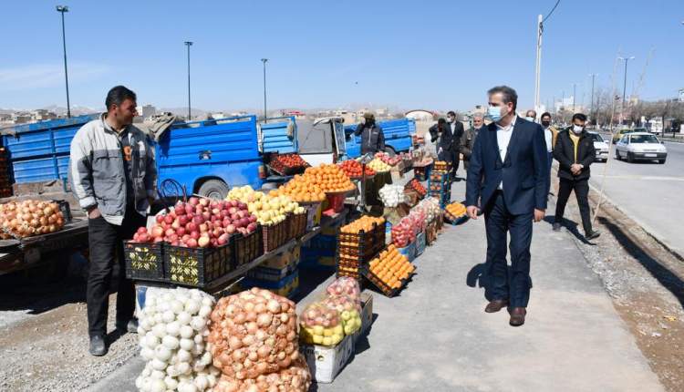 چهره شهر را زیبا کنیم; عزم جدی شهرداری برای استقرار دستفروشان در بازار روز ناحیه غرب