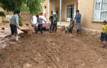 همیاری فرهنگیان شهرستان‌های بن و سامان با مردم سیل‌زده روستای بارده