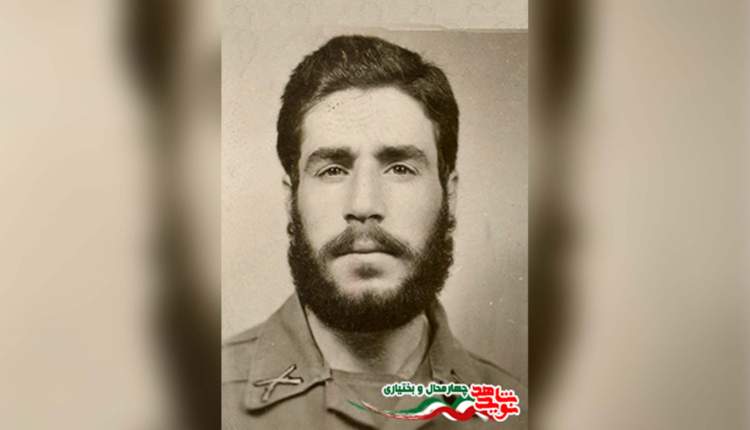 گمان مبرید آنانی که درراه خدا کشته‌ شده‌اند مردگان‌اند بلکه زنده‌اند