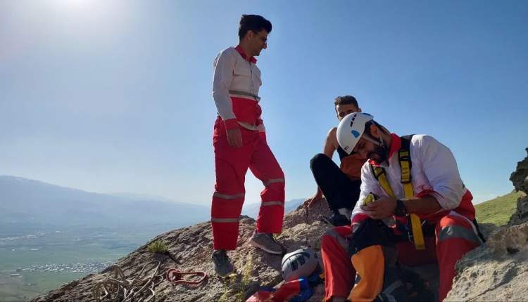 امدادرسانی به فرد گرفتار در ارتفاعات چلیچه